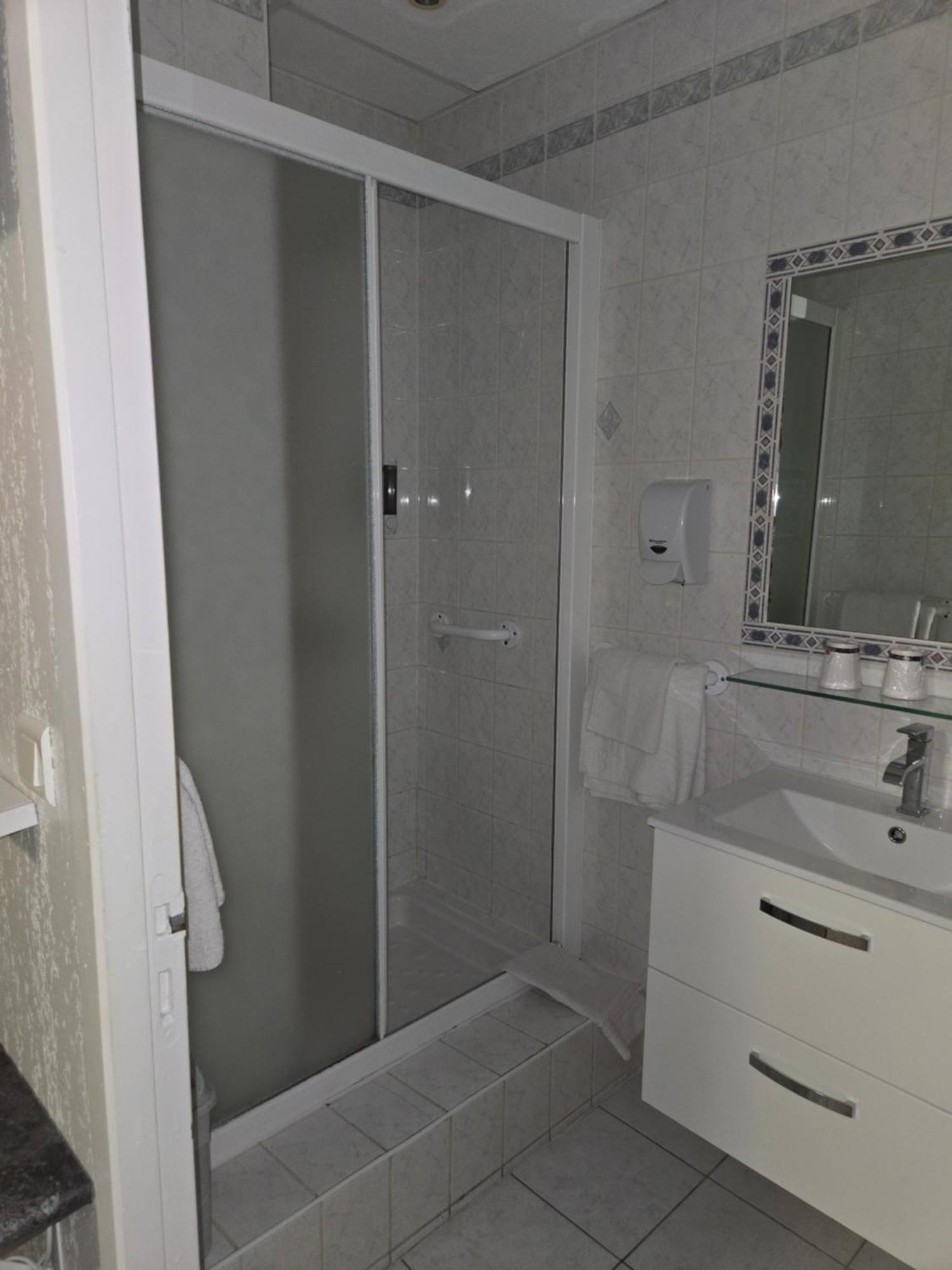 Carry Hotel Dış mekan fotoğraf