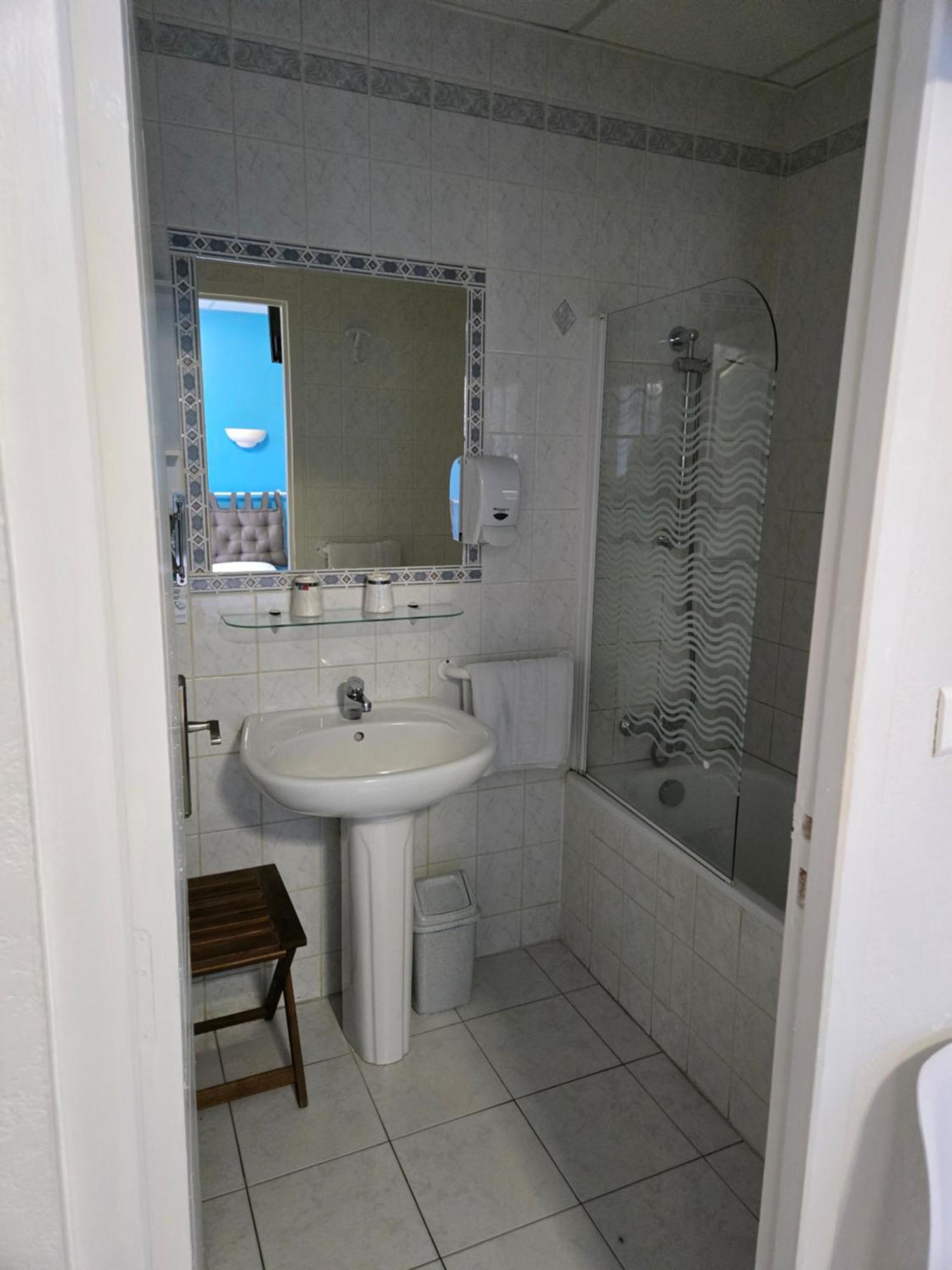 Carry Hotel Dış mekan fotoğraf