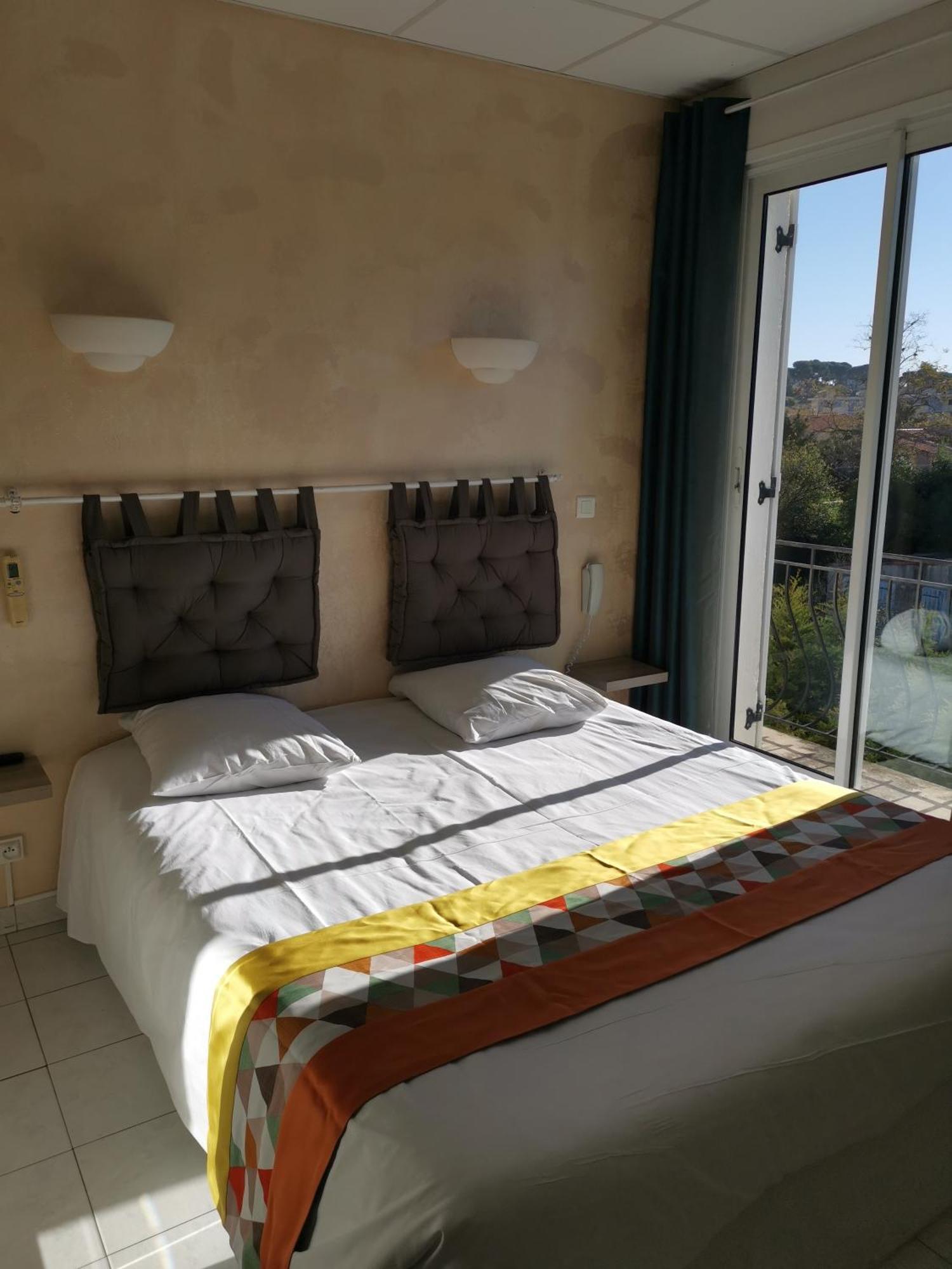 Carry Hotel Dış mekan fotoğraf