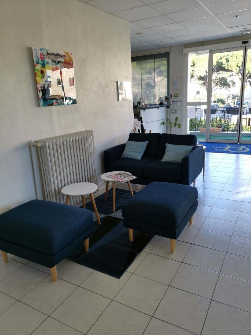 Carry Hotel Dış mekan fotoğraf